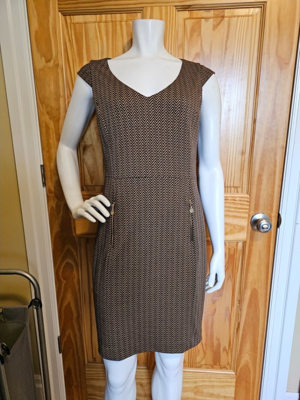 💙 14. Anne Klein Size 6 Dress